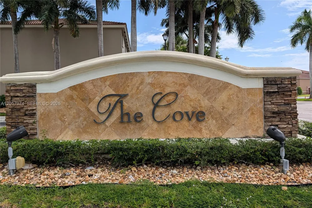 8897 SW 225th St Cutler Bay, FL 33190
