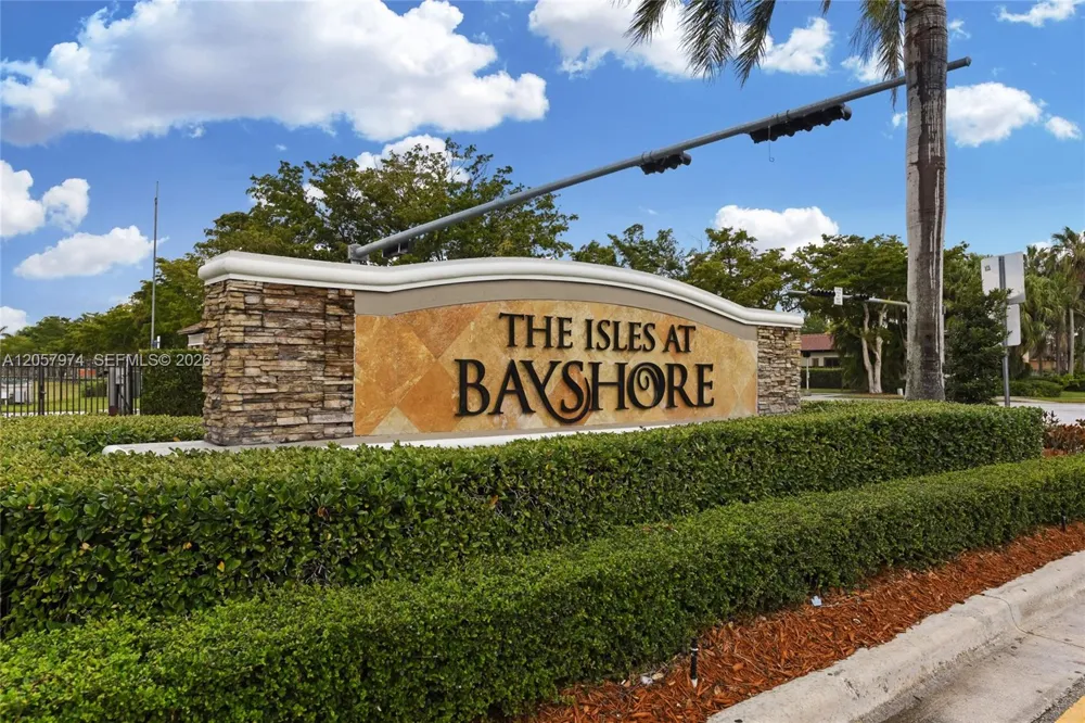 8897 SW 225th St Cutler Bay, FL 33190