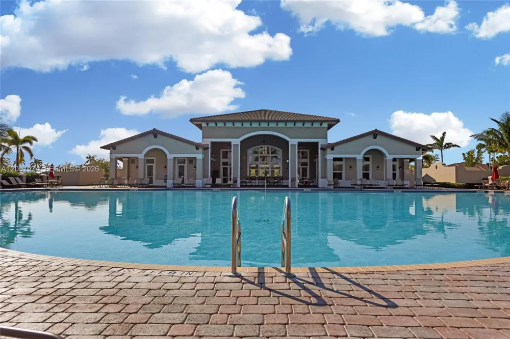 8897 SW 225th St Cutler Bay, FL 33190