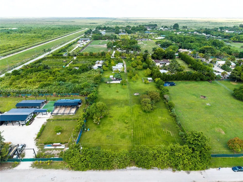 16650 SW 208th  St Miami, FL 33187