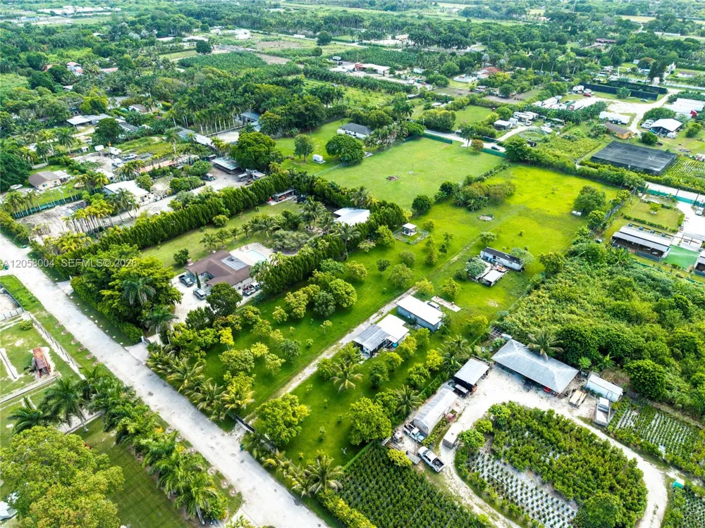 16650 SW 208th  St Miami, FL 33187