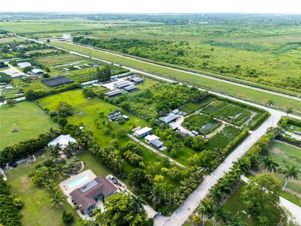 16650 SW 208th  St Miami, FL 33187
