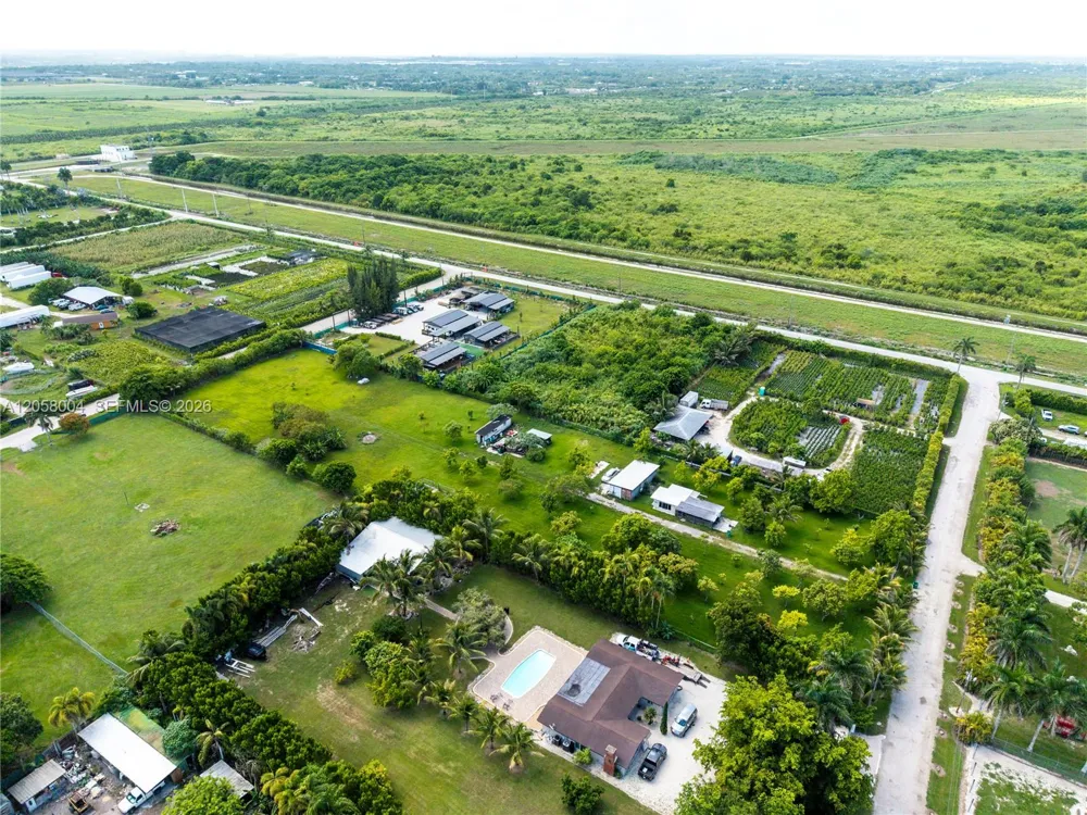 16650 SW 208th  St Miami, FL 33187