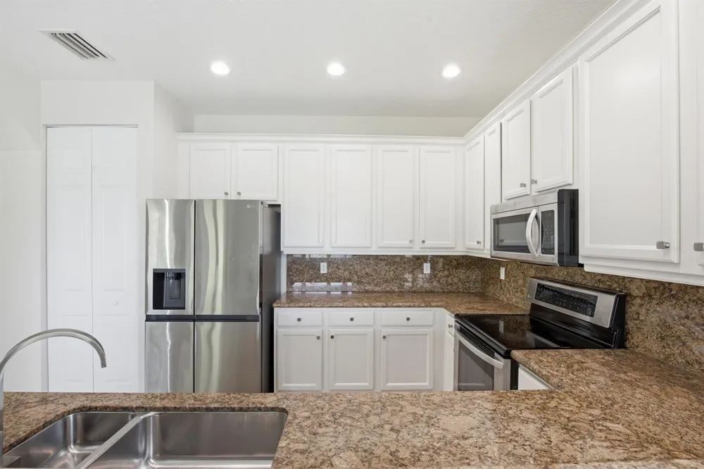 8895 CHESTNUT RIDGE WAY Boynton Beach, FL 33473