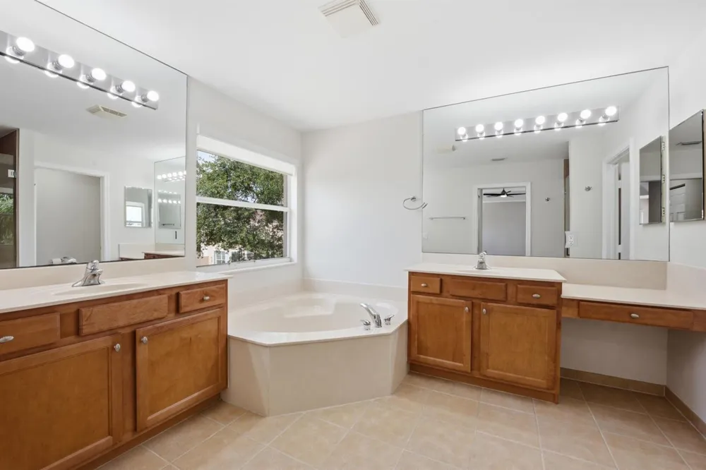 8895 CHESTNUT RIDGE WAY Boynton Beach, FL 33473