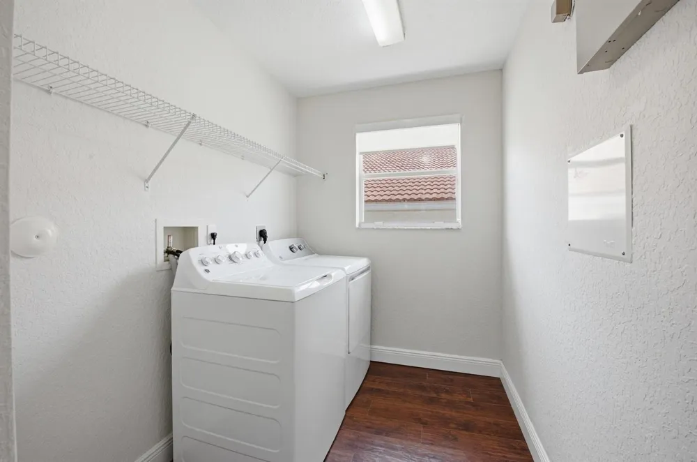 8895 CHESTNUT RIDGE WAY Boynton Beach, FL 33473