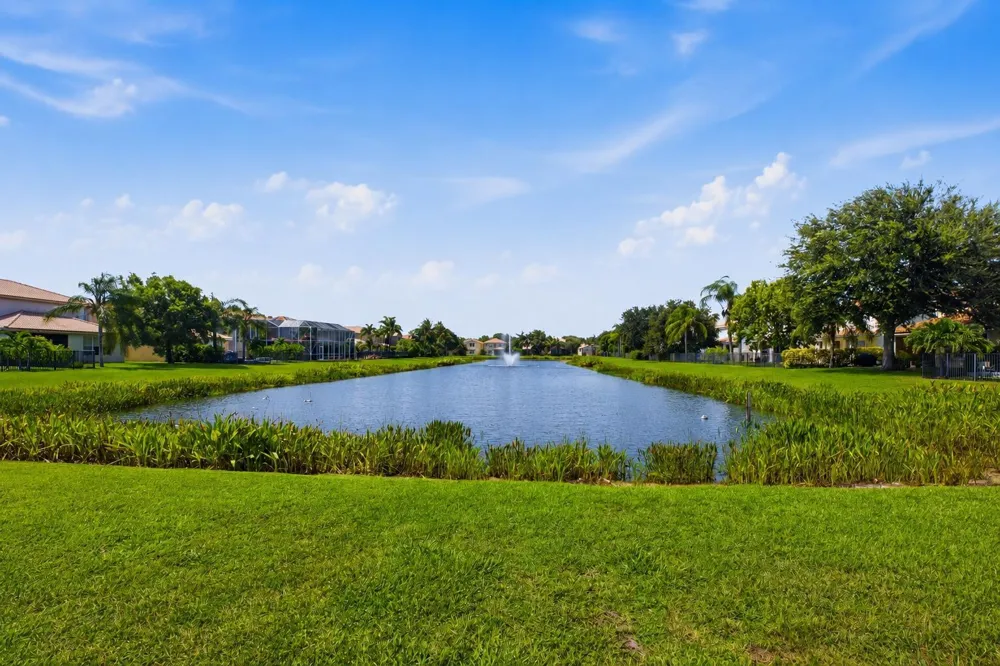 8895 CHESTNUT RIDGE WAY Boynton Beach, FL 33473