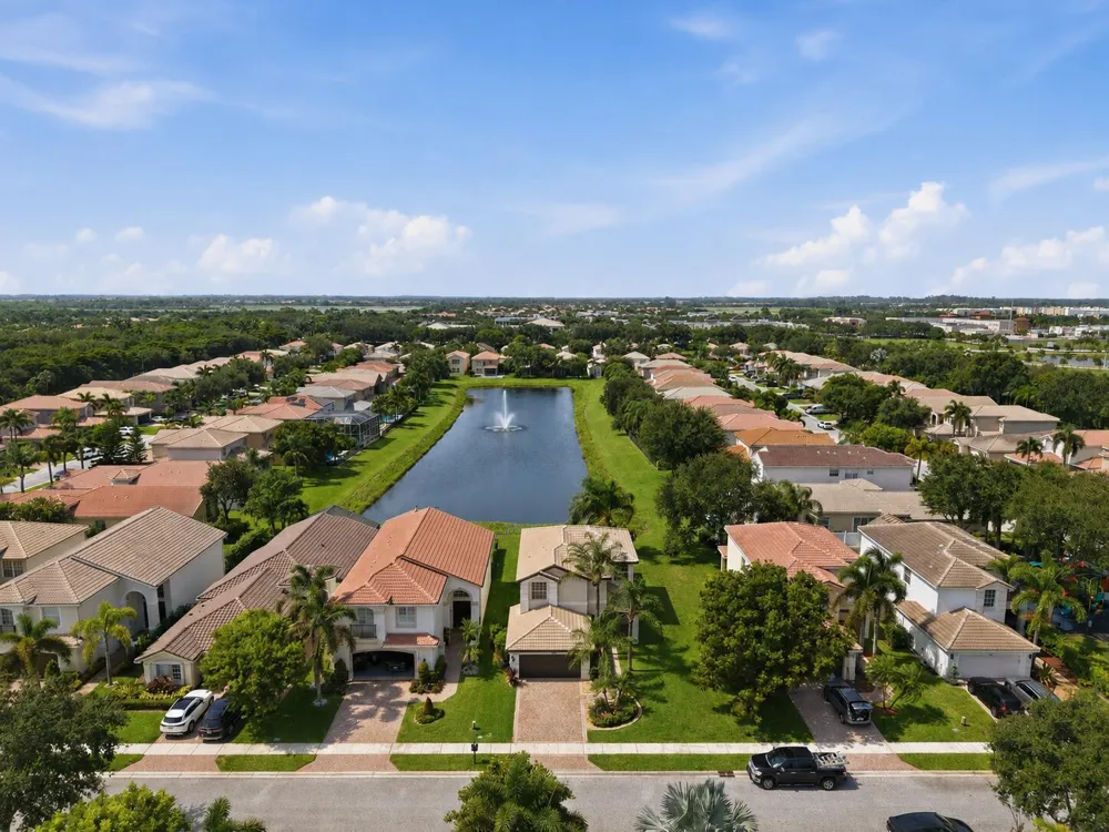 8895 CHESTNUT RIDGE WAY Boynton Beach, FL 33473