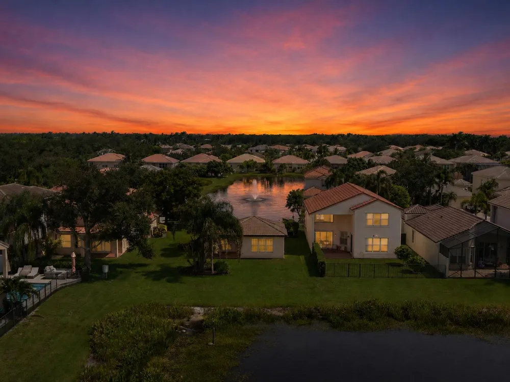8895 CHESTNUT RIDGE WAY Boynton Beach, FL 33473