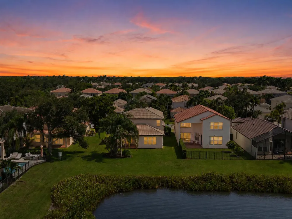 8895 CHESTNUT RIDGE WAY Boynton Beach, FL 33473