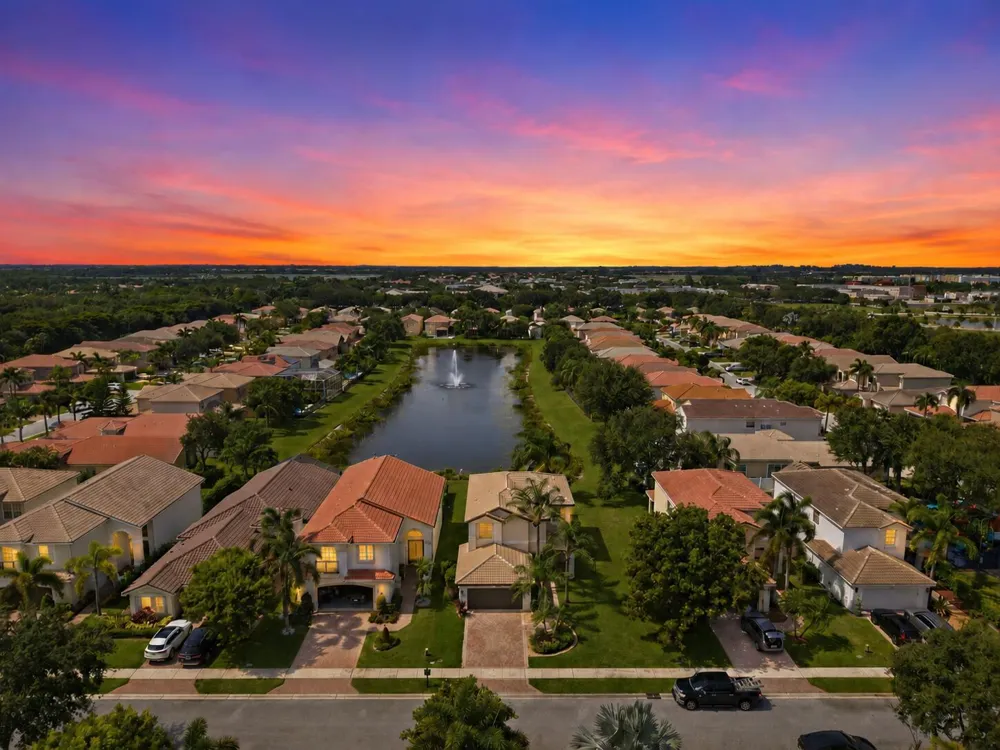 8895 CHESTNUT RIDGE WAY Boynton Beach, FL 33473