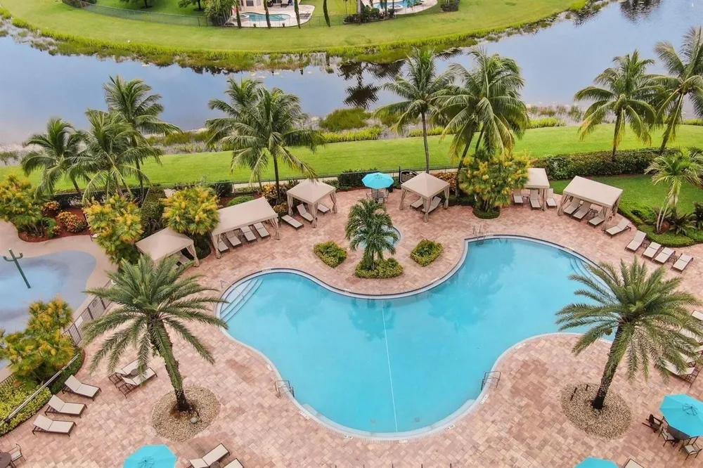 8895 CHESTNUT RIDGE WAY Boynton Beach, FL 33473