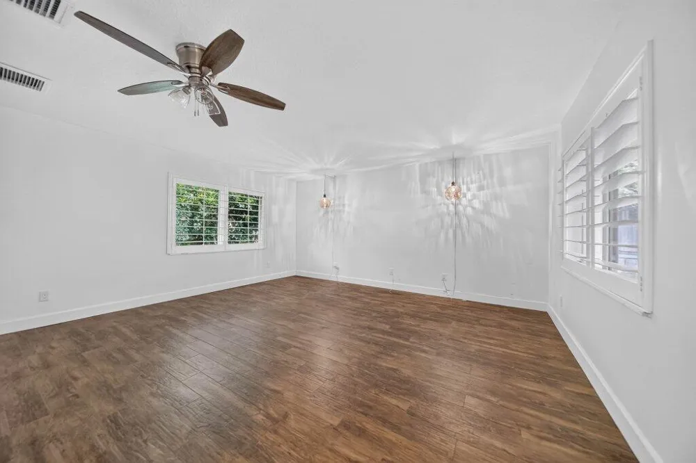 15 W HIGH POINT ROAD Sewalls Point, FL 34996