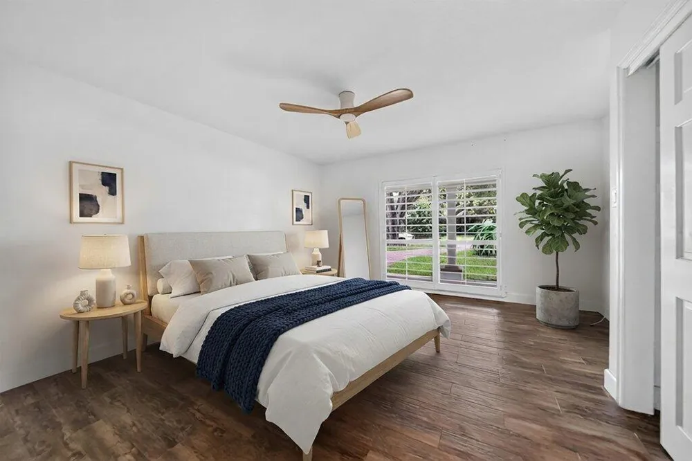 15 W HIGH POINT ROAD Sewalls Point, FL 34996