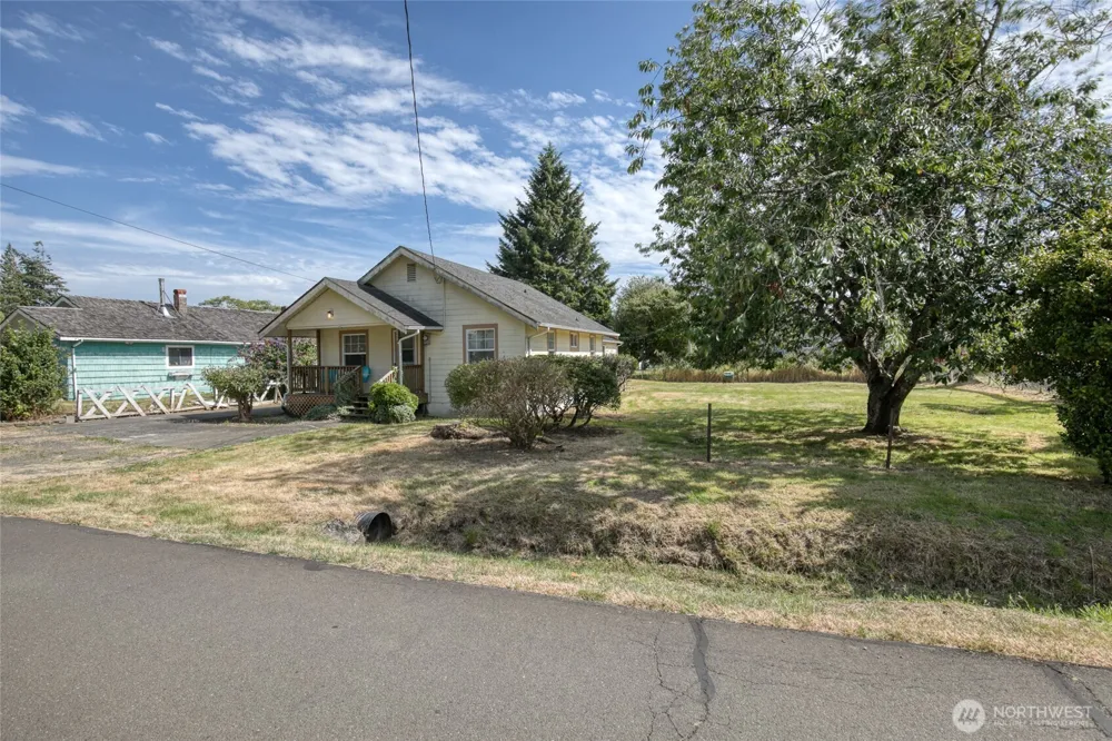 1021 W Stockwell Street Aberdeen, WA 98520