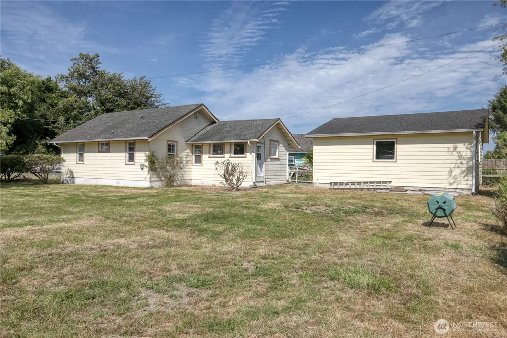 1021 W Stockwell Street Aberdeen, WA 98520