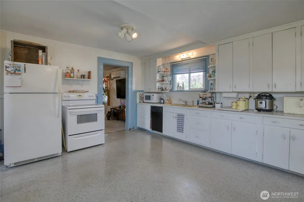 1021 W Stockwell Street Aberdeen, WA 98520