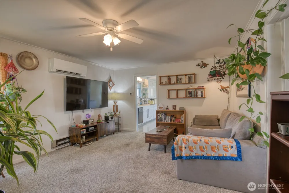 1021 W Stockwell Street Aberdeen, WA 98520