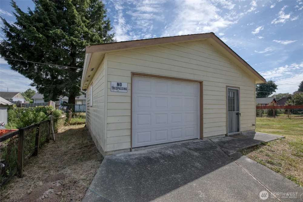1021 W Stockwell Street Aberdeen, WA 98520