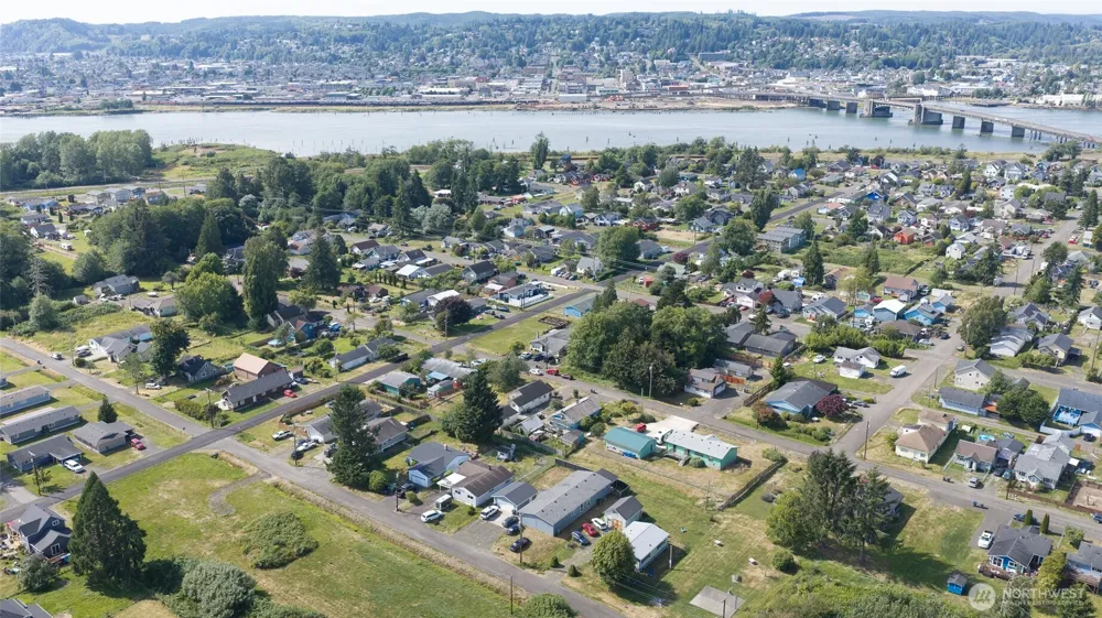 1021 W Stockwell Street Aberdeen, WA 98520