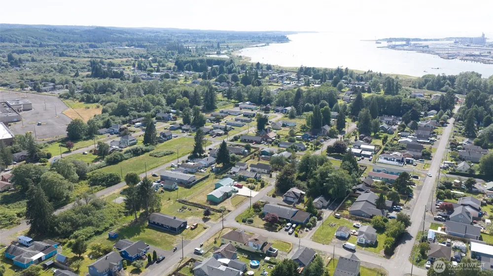 1021 W Stockwell Street Aberdeen, WA 98520