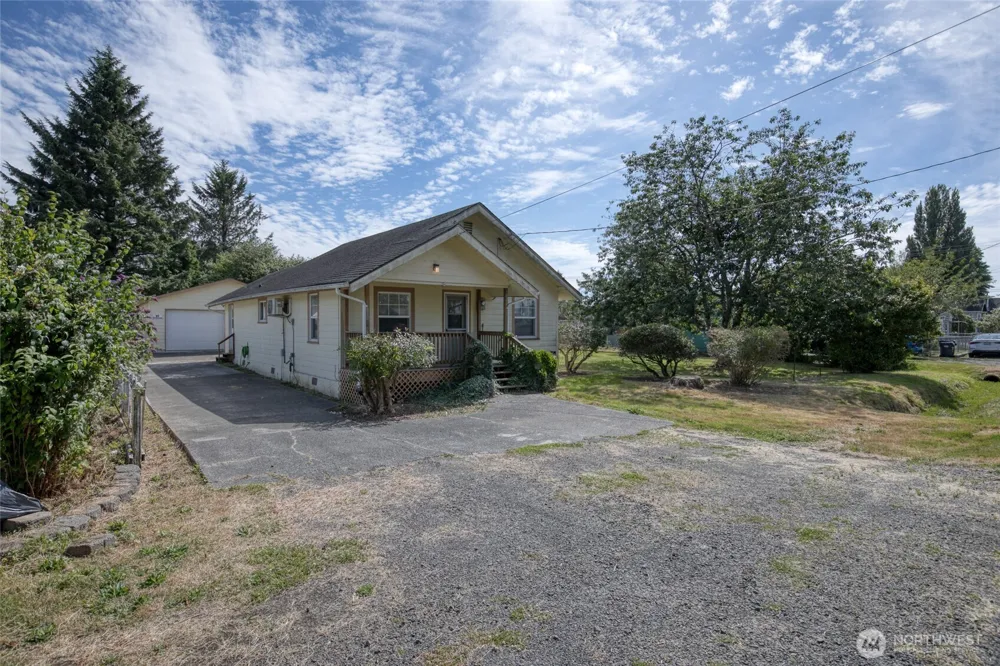 1021 W Stockwell Street Aberdeen, WA 98520