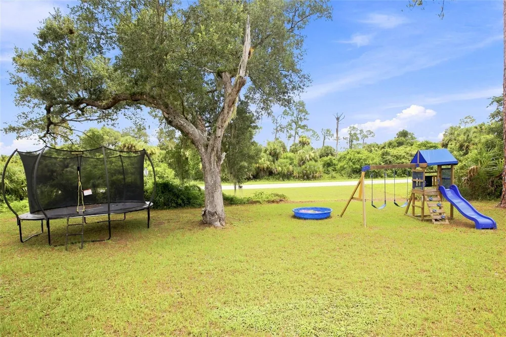 5724 BANNOCK CIRCLE North Port, FL 34288