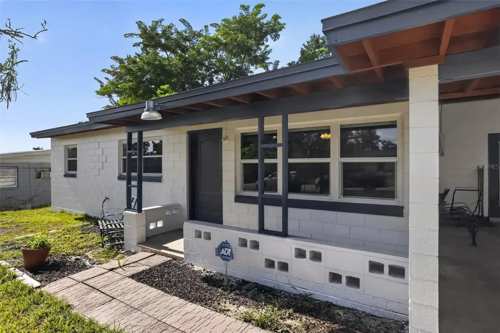 6120 W RIDGEWOOD AVENUE Orlando, FL 32835