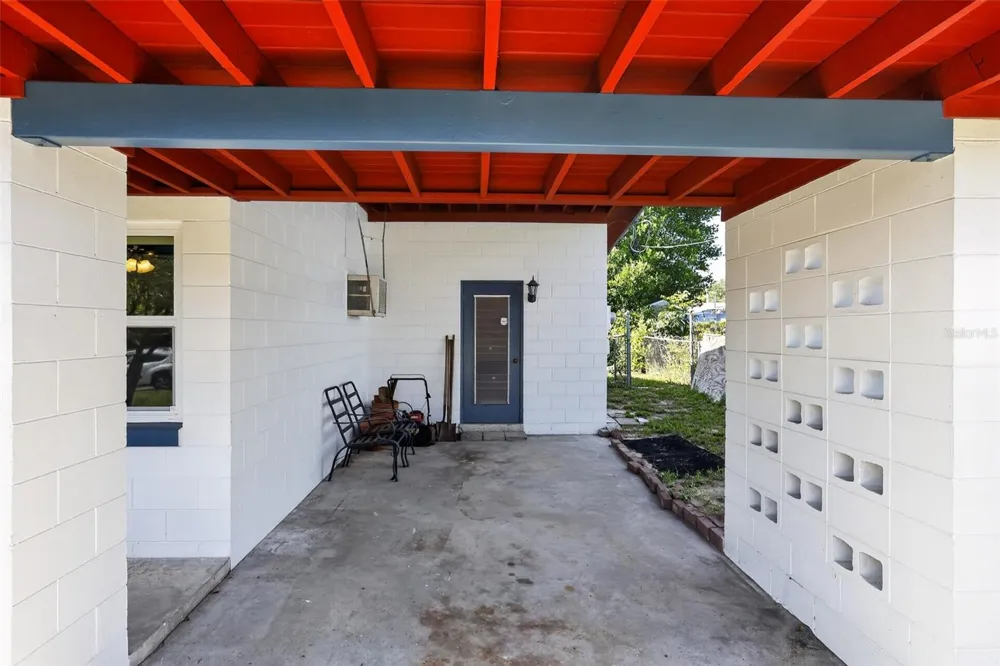 6120 W RIDGEWOOD AVENUE Orlando, FL 32835