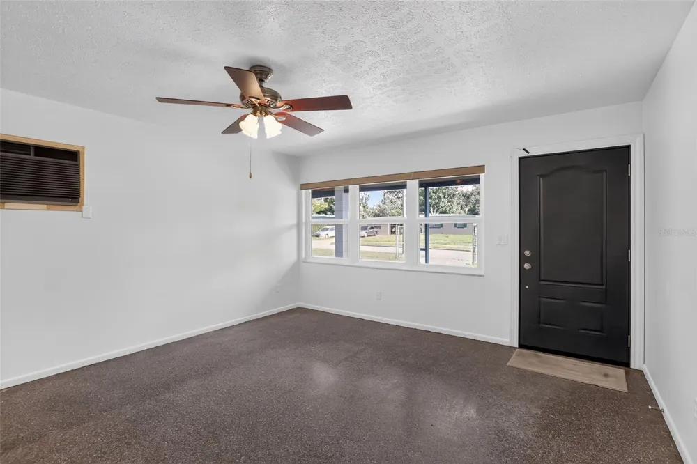 6120 W RIDGEWOOD AVENUE Orlando, FL 32835