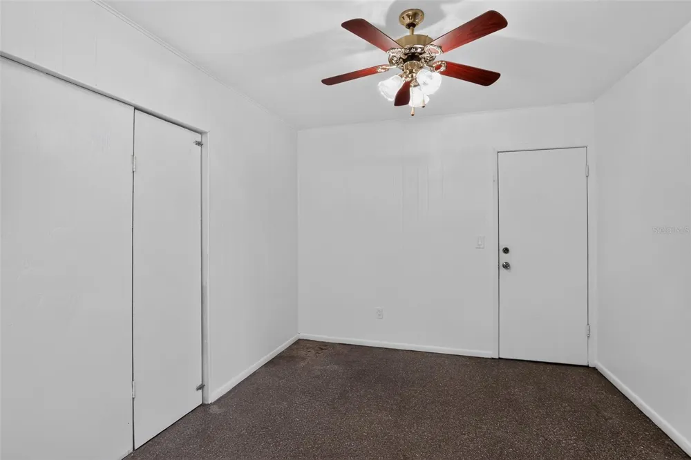 6120 W RIDGEWOOD AVENUE Orlando, FL 32835