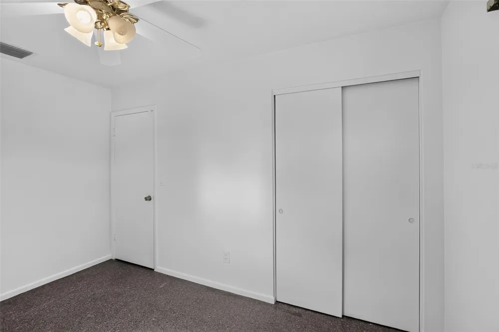 6120 W RIDGEWOOD AVENUE Orlando, FL 32835
