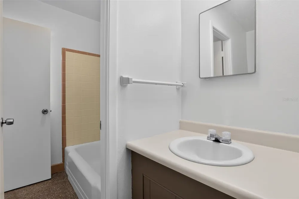 6120 W RIDGEWOOD AVENUE Orlando, FL 32835