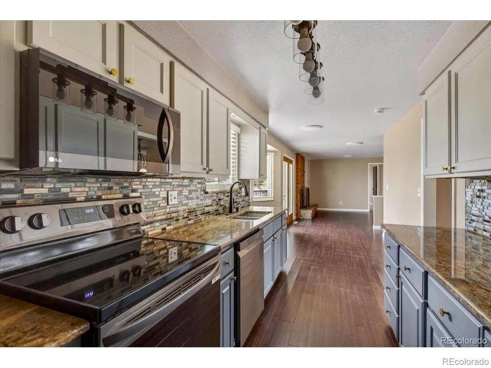 496 Eldridge Court Golden, CO 80401