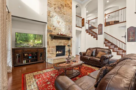 28503 Riverside Crest Lane