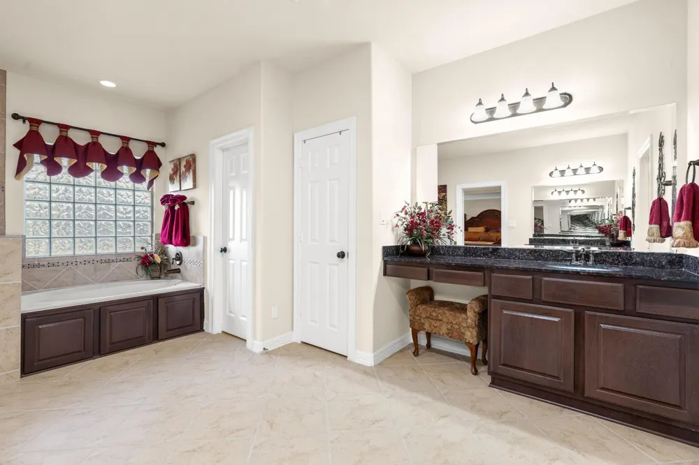 28503 Riverside Crest Lane Huffman, TX 77336
