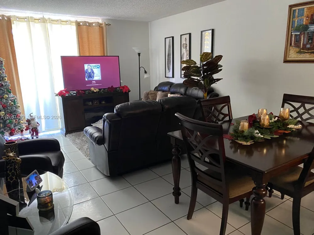 10000 NW 80th Ct #2357 Hialeah Gardens, FL 33016