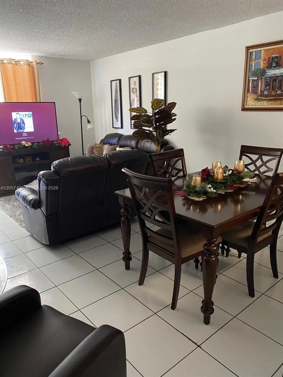 10000 NW 80th Ct #2357 Hialeah Gardens, FL 33016