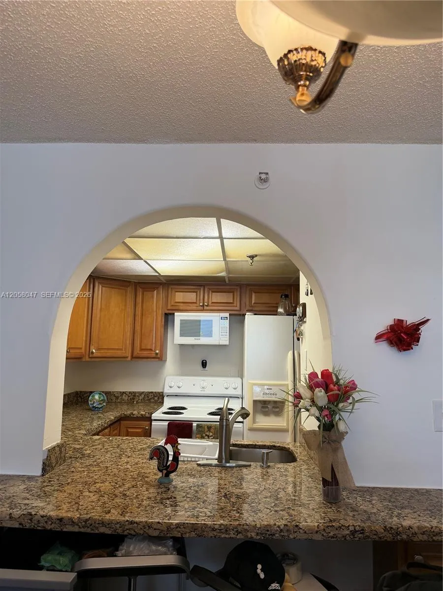 9688 Fontainebleau Blvd #502 Miami, FL 33172