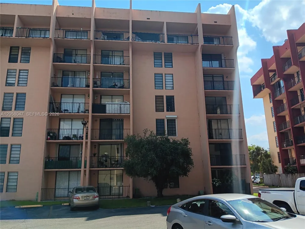 9688 Fontainebleau Blvd #502 Miami, FL 33172