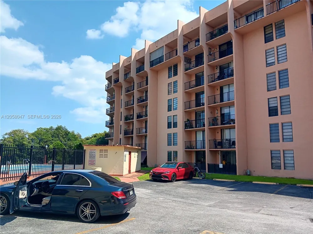 9688 Fontainebleau Blvd #502 Miami, FL 33172