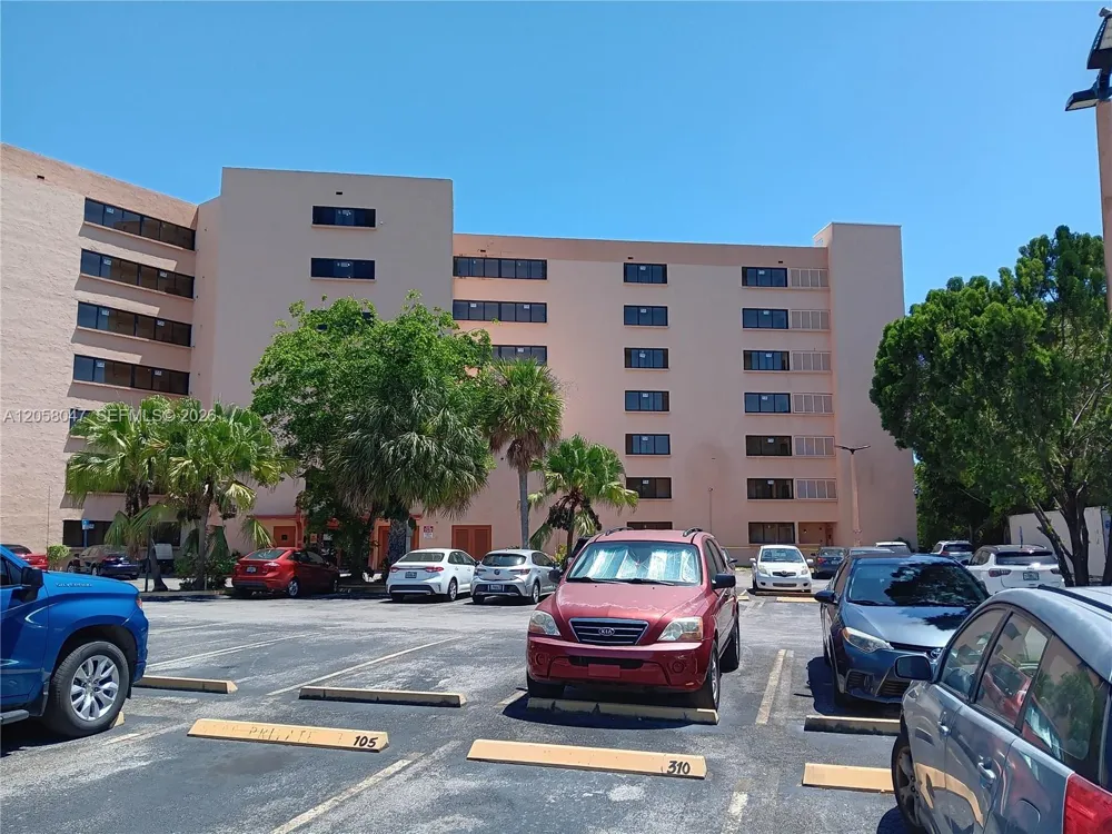 9688 Fontainebleau Blvd #502 Miami, FL 33172