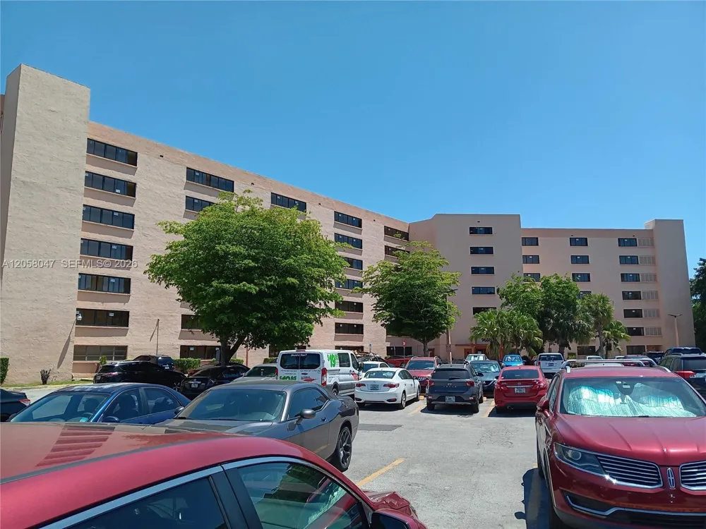 9688 Fontainebleau Blvd #502 Miami, FL 33172