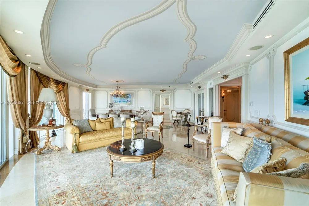 1000 S Pointe Dr #2501 Miami Beach, FL 33139