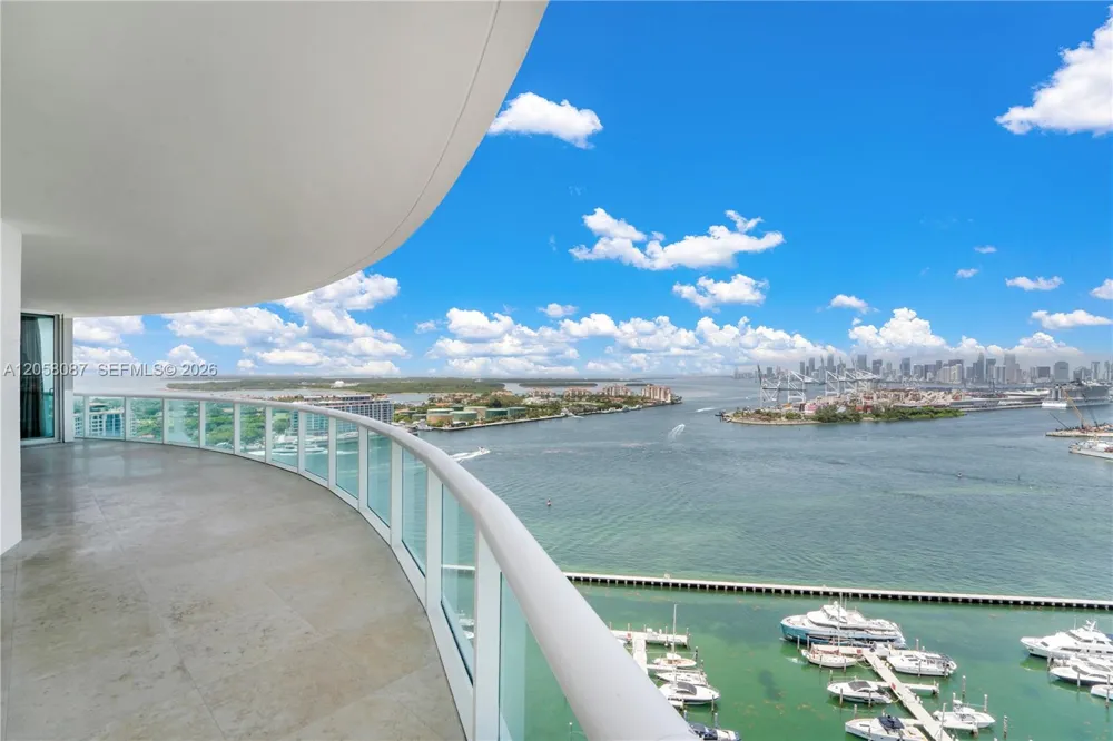 1000 S Pointe Dr #2501 Miami Beach, FL 33139