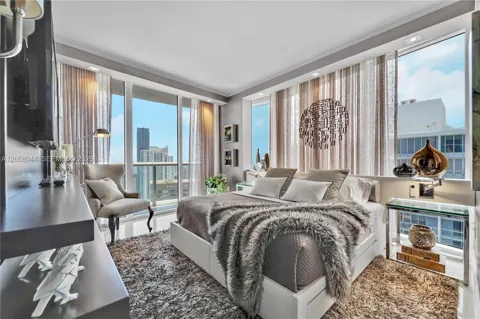475 Brickell Ave #5013