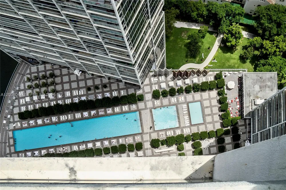 475 Brickell Ave #5013 Miami, FL 33131