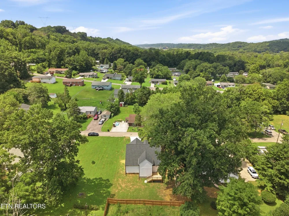 211 Shipe Rd Powell, TN 37849