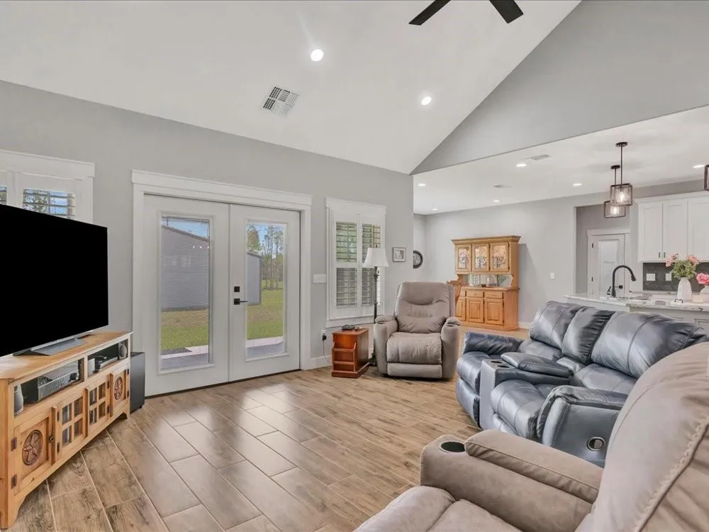 1105 Cc Road Diboll, TX 75941