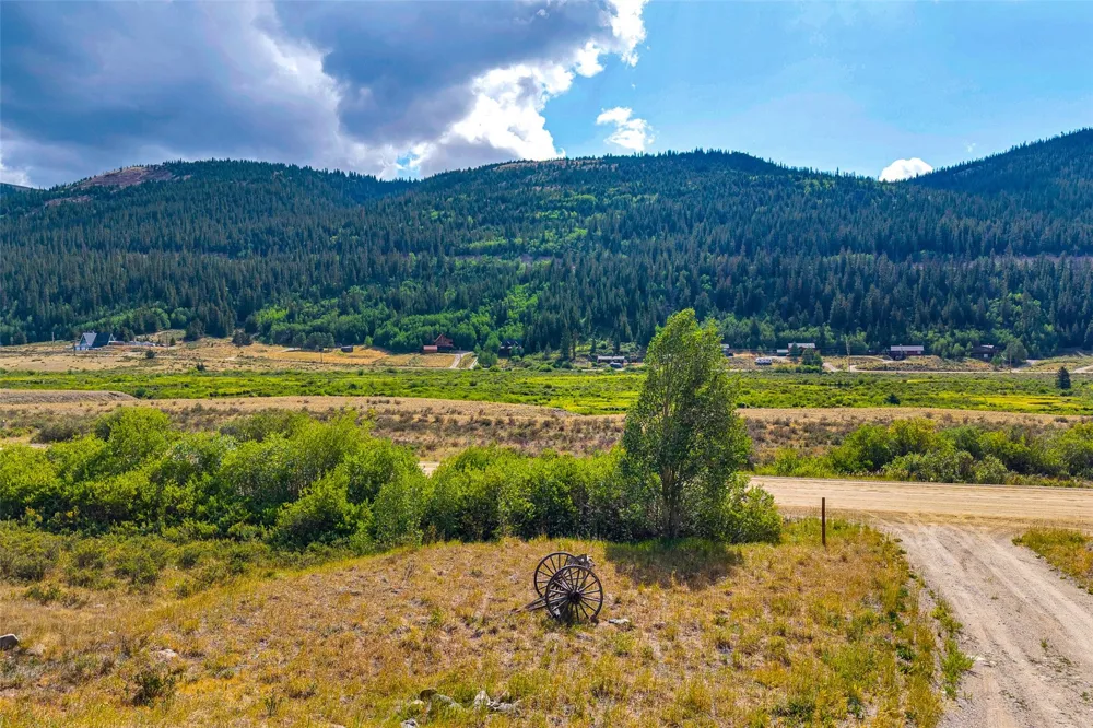 2399 CO Rd 6 Alma, CO 80420